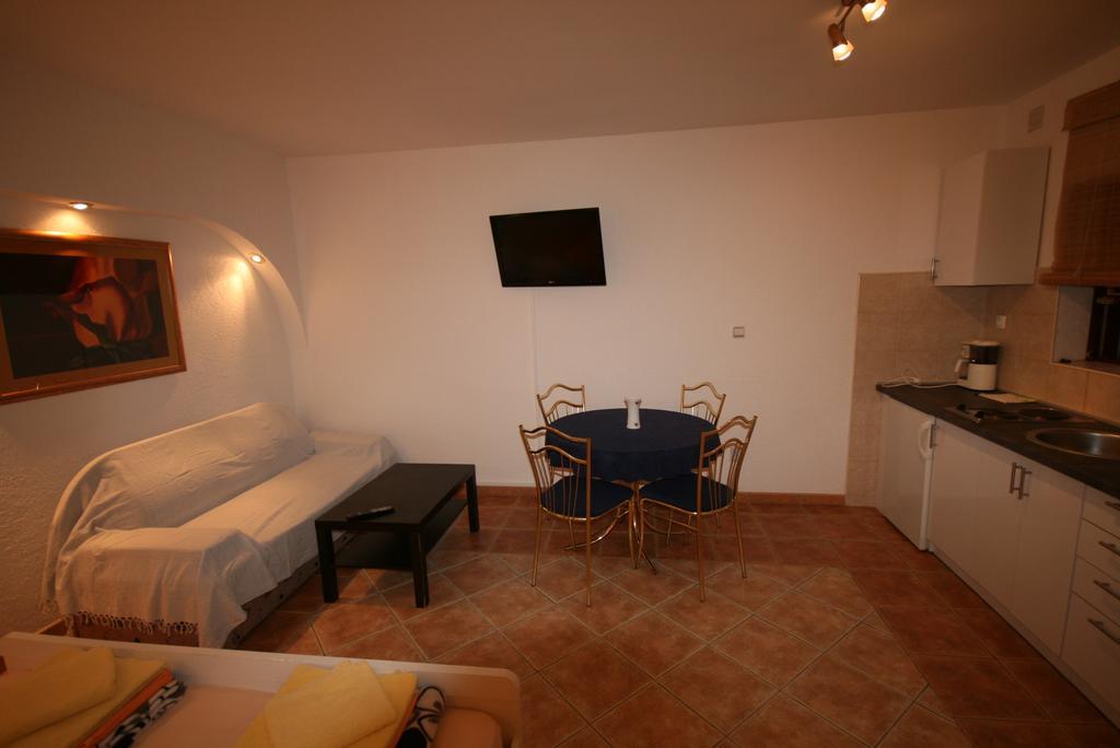 Apartments Agape Crikvenica Buitenkant foto