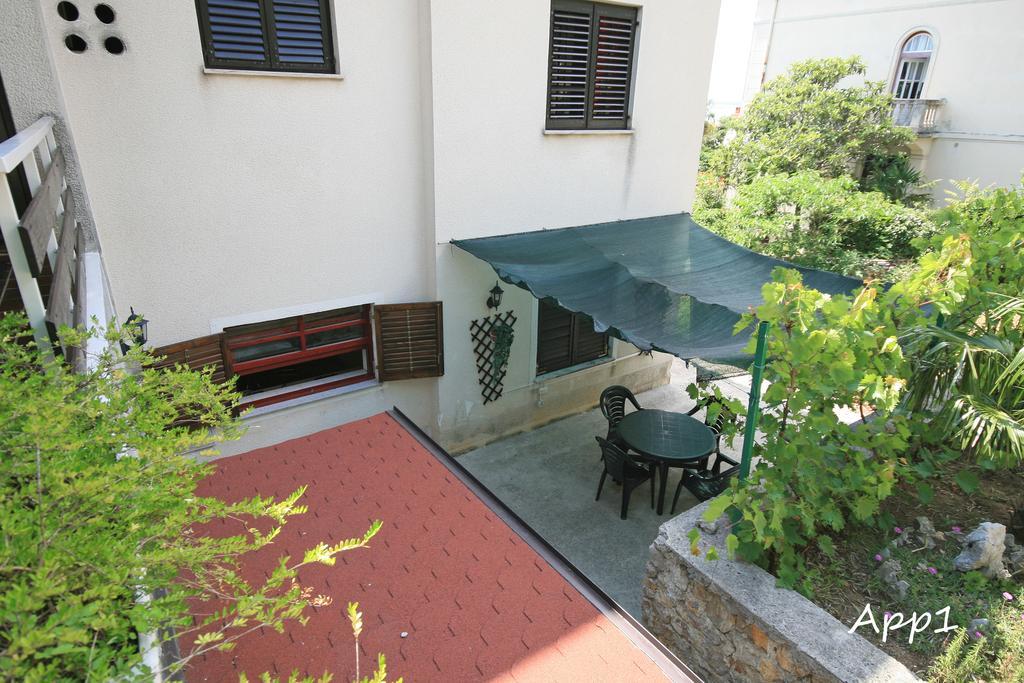 Apartments Agape Crikvenica Buitenkant foto